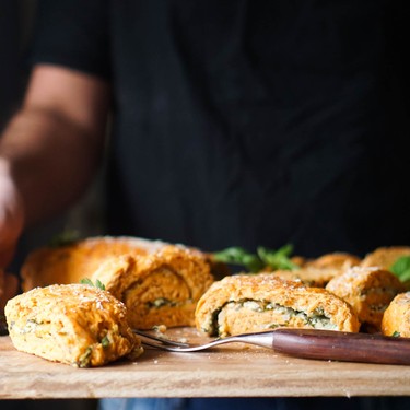 Tomato & Spinach Bread Roulade Recipe | SideChef