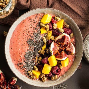 Raspberry and Mango Bowl with Mulberries Recipe | SideChef