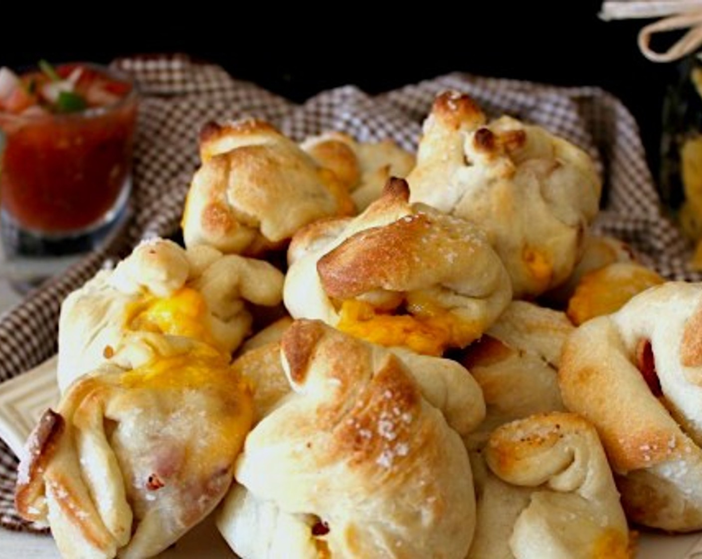 Cheesy Bacon Pretzel Knots