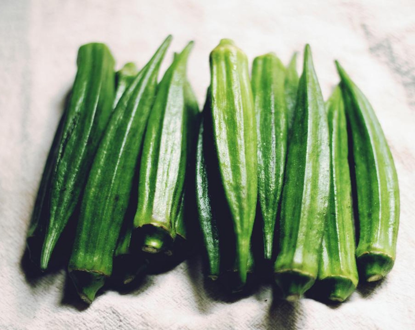 step 2 Wash and dry the Okra (1 pckg).