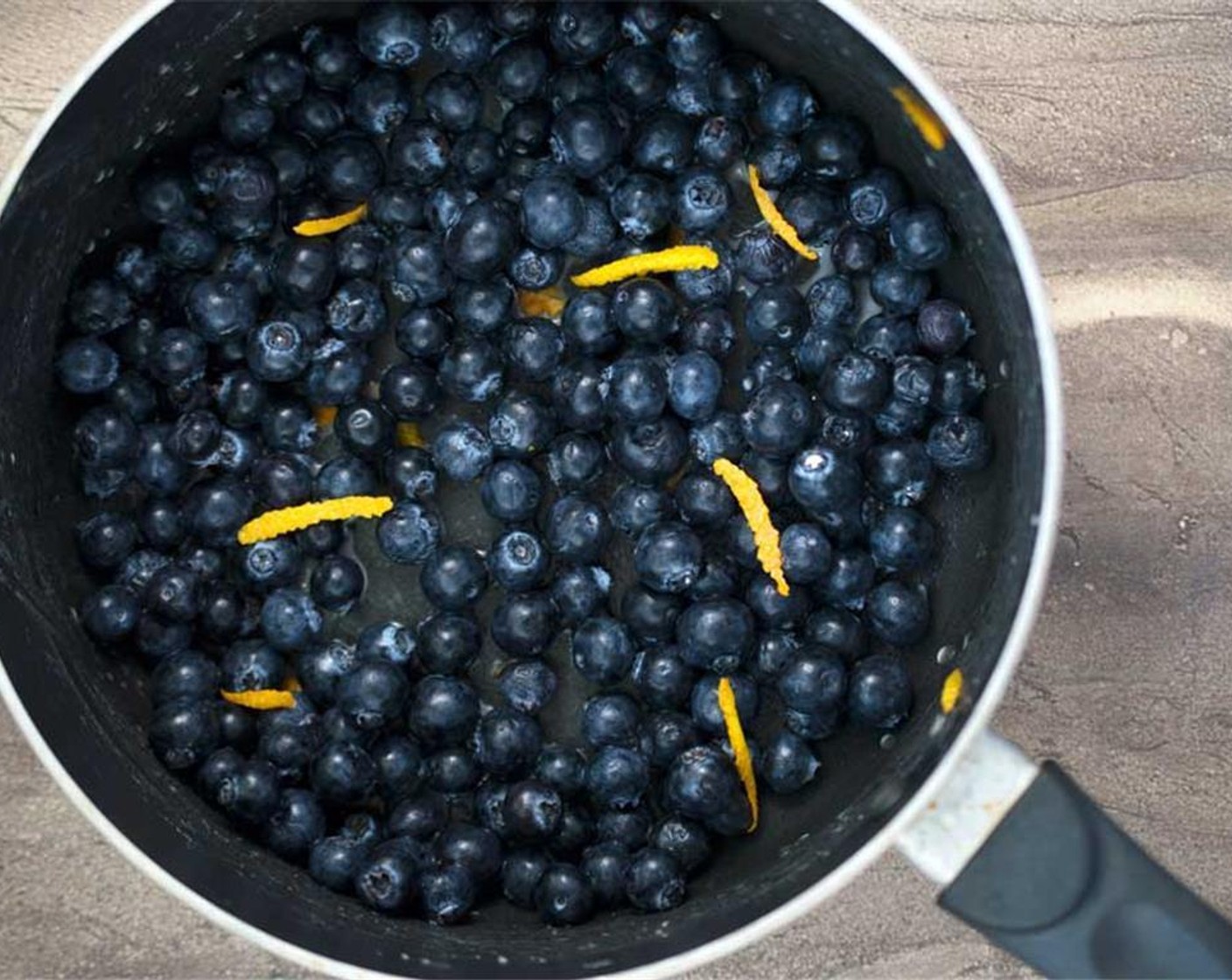 step 1 To make the blueberry pie filling start by adding Fresh Blueberries (1 1/2 cups), Granulated Sugar (2 tsp), Orange (1 tsp), Water (1 Tbsp) and Corn Starch (1 Tbsp). Cook on low heat for 15 minutes.