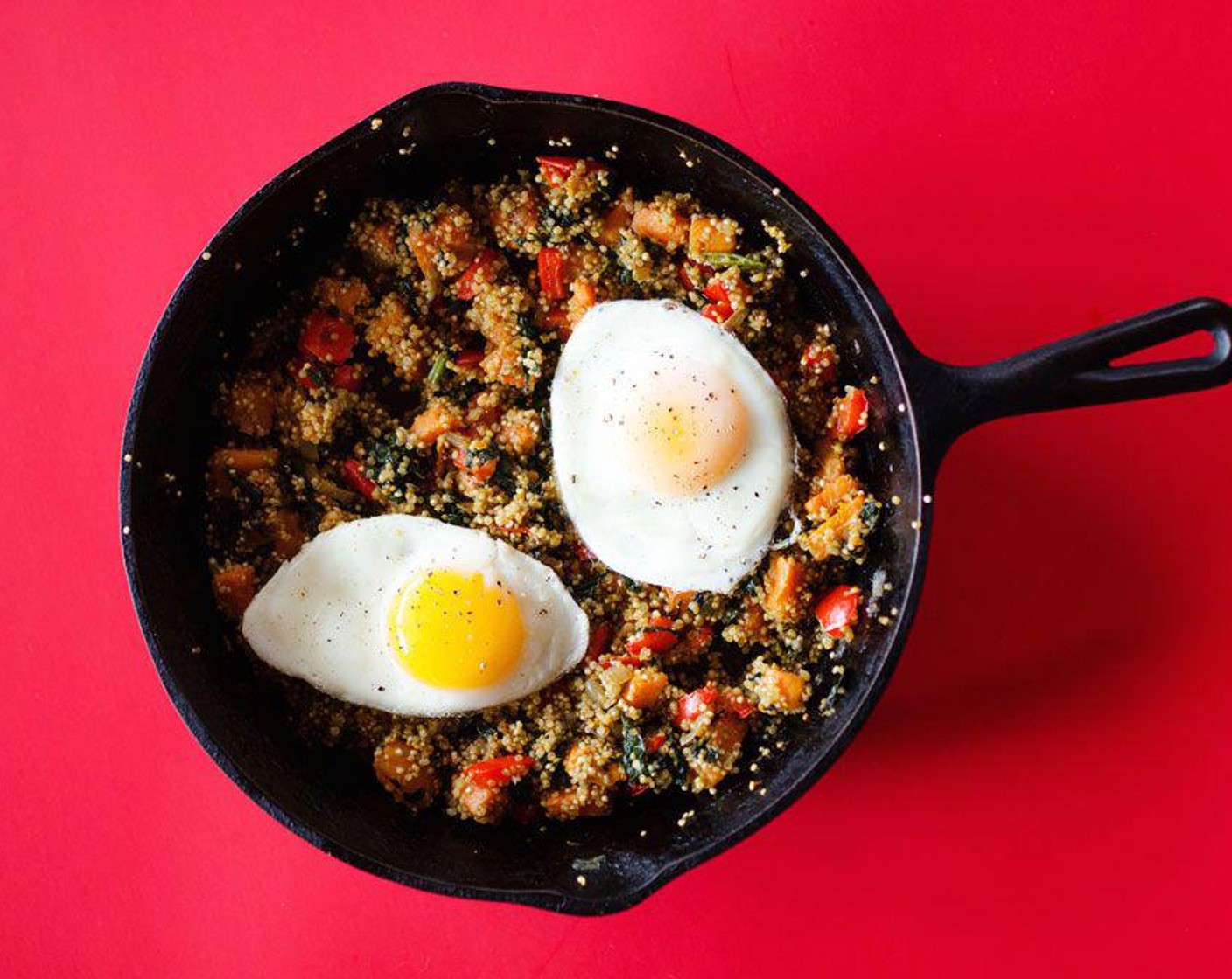 Sweet Potato and Spinach Quinoa Breakfast Skillet