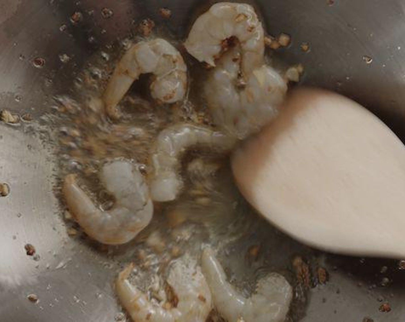 step 4 Stir-fry the Shrimp (2 oz) for 20-30 seconds till they turn golden brown. Induction heats up your cookware directly and with minimal heat loss making it quicker and more energy-efficient than gas.