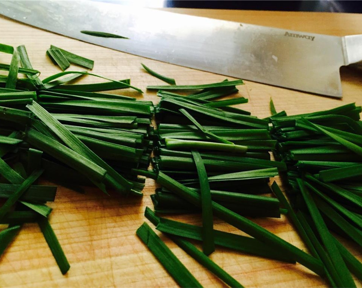 step 3 Cut Leek (1/3 bunch) into 3 - 4 centimeter pieces.