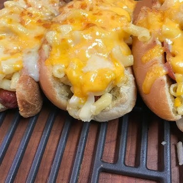 Jalapeño Bacon Mac and Cheese Dog Recipe | SideChef