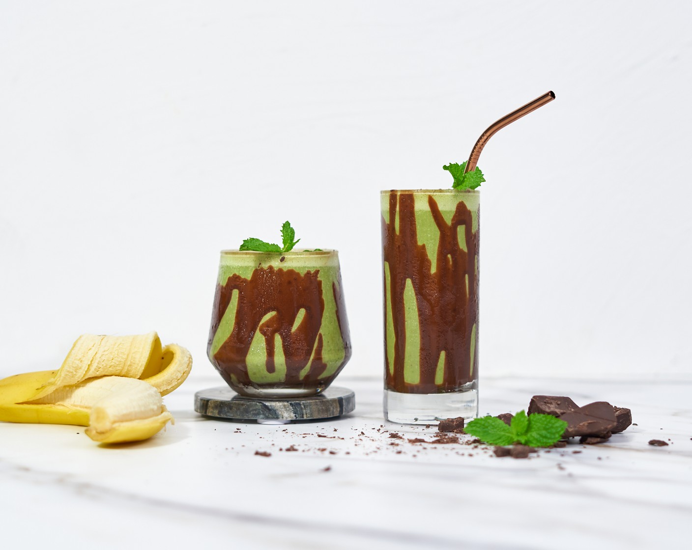 Healthy Mint Chocolate Chip Smoothie