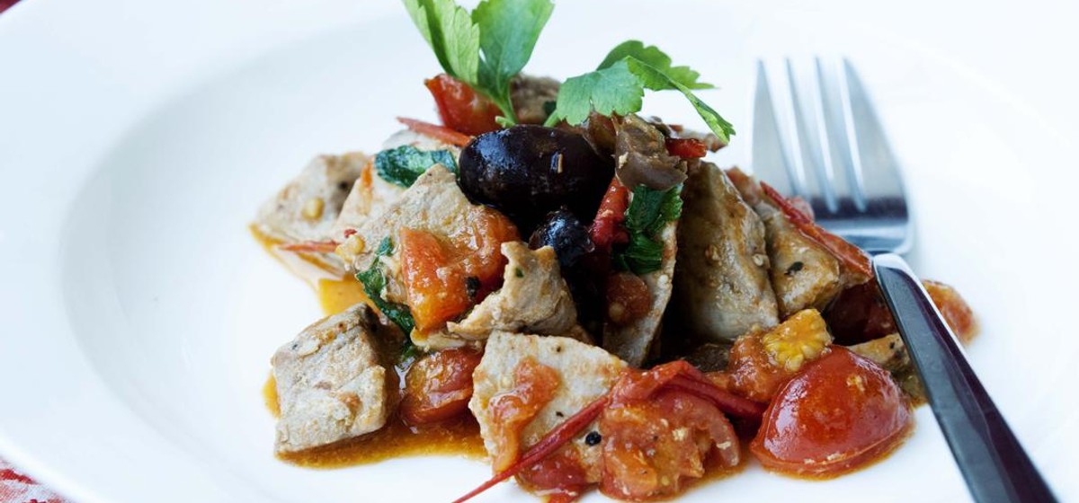 Fresh Tuna Fillet with Mediterranean Sauce Recipe | SideChef