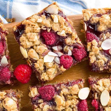 Homemade Raspberry Breakfast Bars Recipe | SideChef