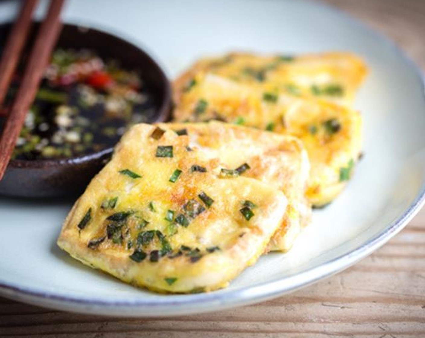 Pan-fried Tofu with Egg and Chive