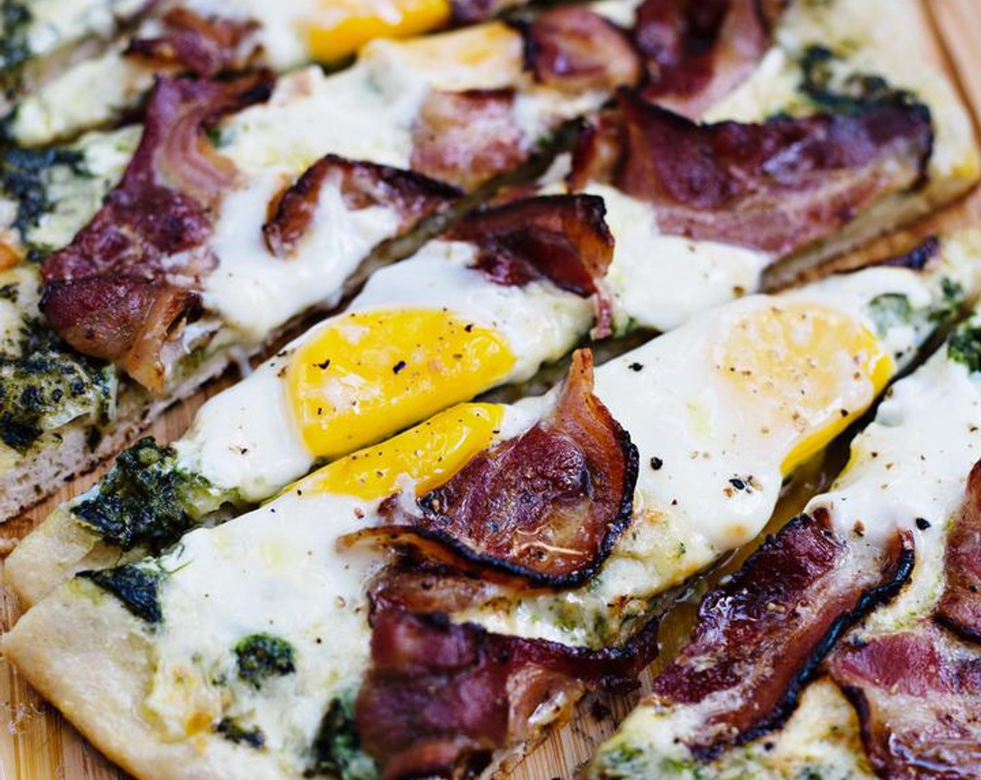 Green Eggs and Ham Grilled Pizza