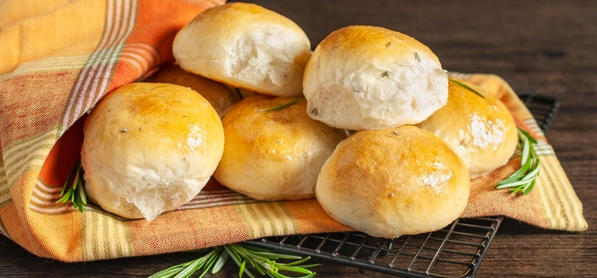 Rosemary Buttermilk Rolls Recipe | SideChef