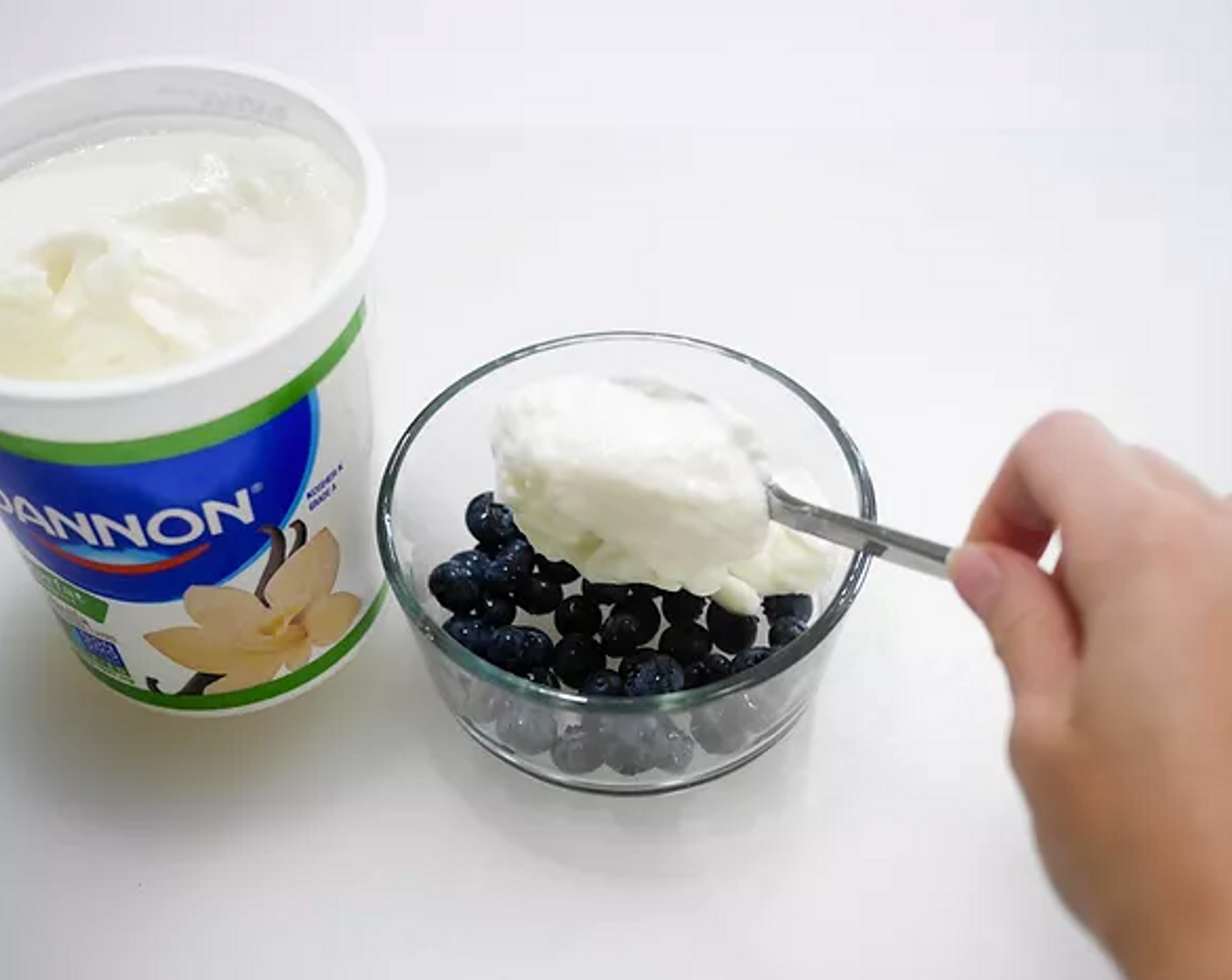 step 2 Use a spoon to scoop the Yogurt (to taste) into the bowl.