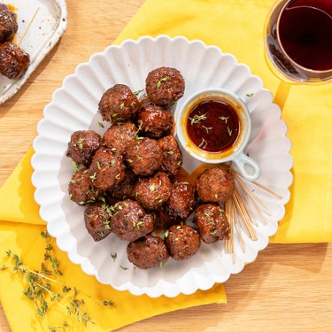 Sweet and Spicy Cocktail Meatballs Recipe | SideChef