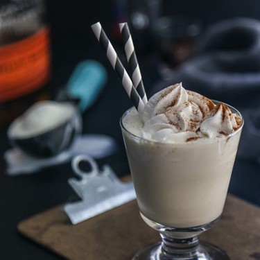 Dirty Chai Bourbon Vanilla Milkshakes Recipe | SideChef