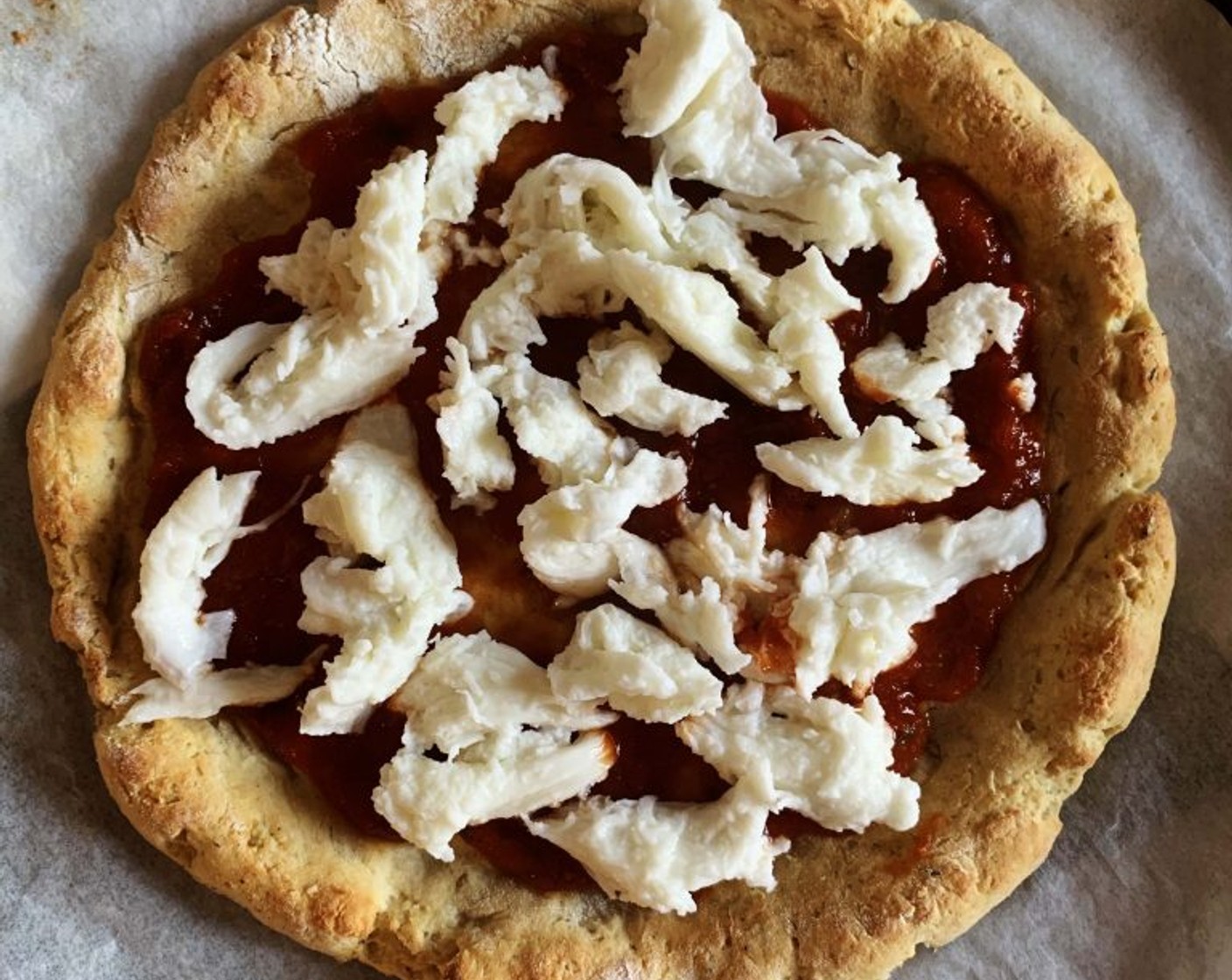 step 6 Remove from the oven, dress it with Tomato Sauce (to taste) and Mozzarella Cheese (to taste) and bake for 5 more minutes.