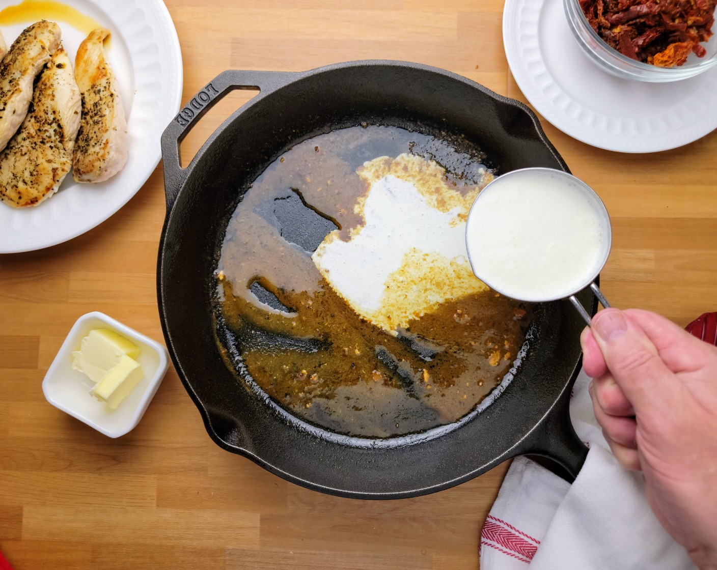 step 7 Add the Heavy Cream (1 cup) to the pan.