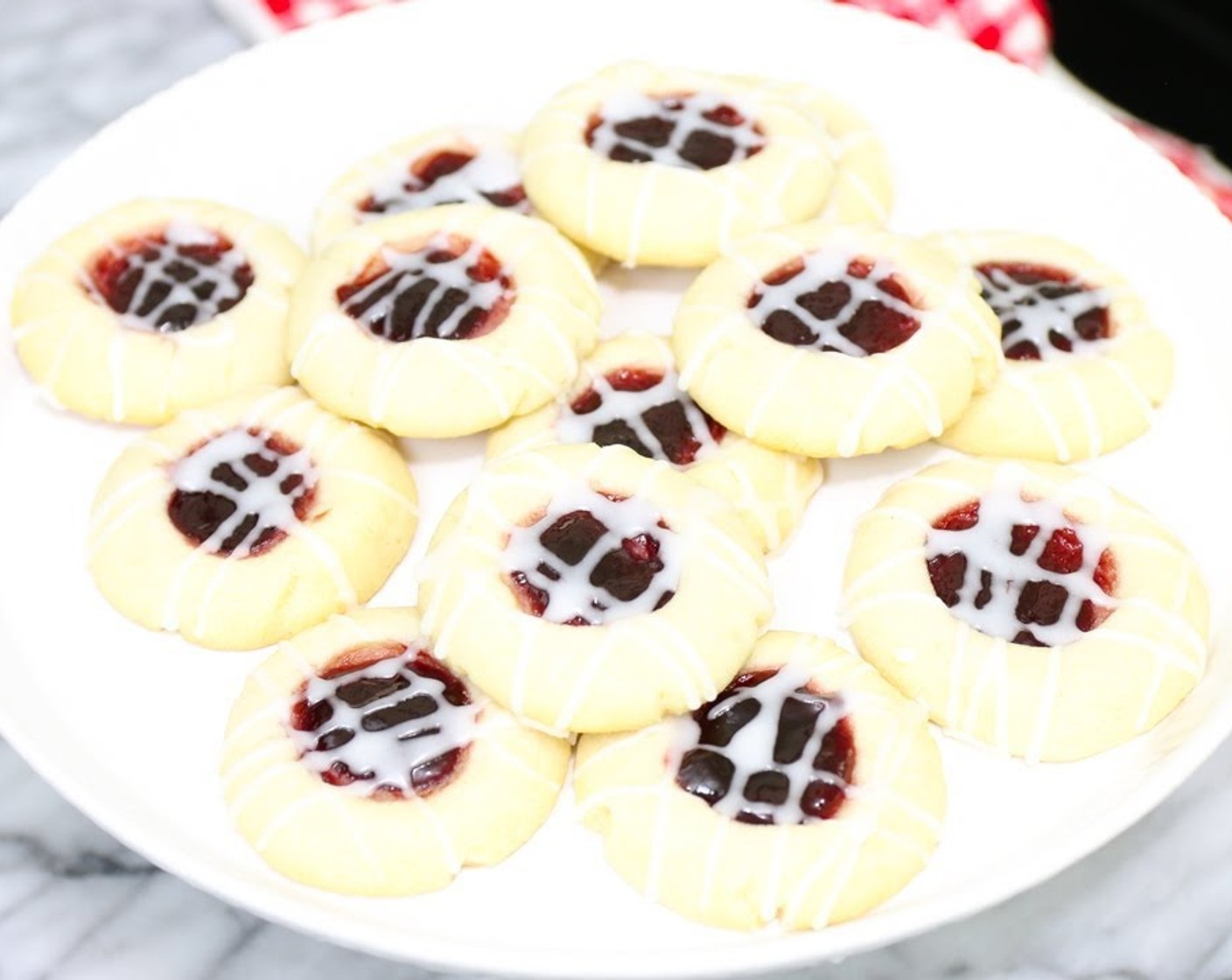 Raspberry Almond Shortbread Cookies