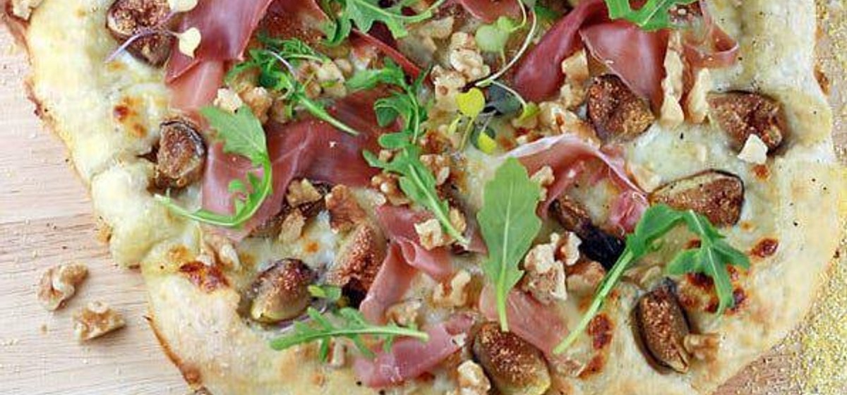 Fig and Prosciutto Pizza with Balsamic Glaze Recipe | SideChef