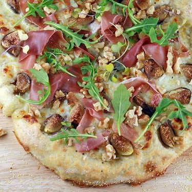 Fig and Prosciutto Pizza with Balsamic Glaze Recipe | SideChef