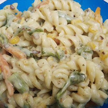 Vegetable Pasta in White Sauce Recipe | SideChef