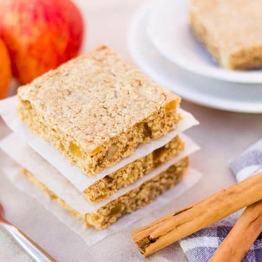 Apple & Cinnamon Oat Bars Recipe | SideChef