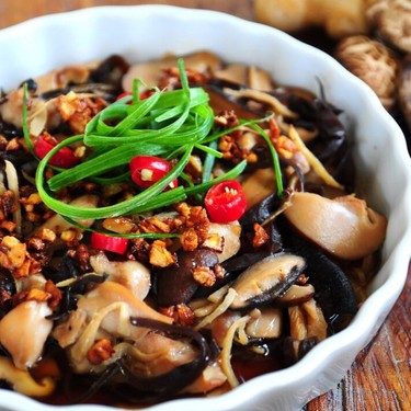 Chinese Steamed Chicken with Dried Shiitake Mushroom Recipe | SideChef