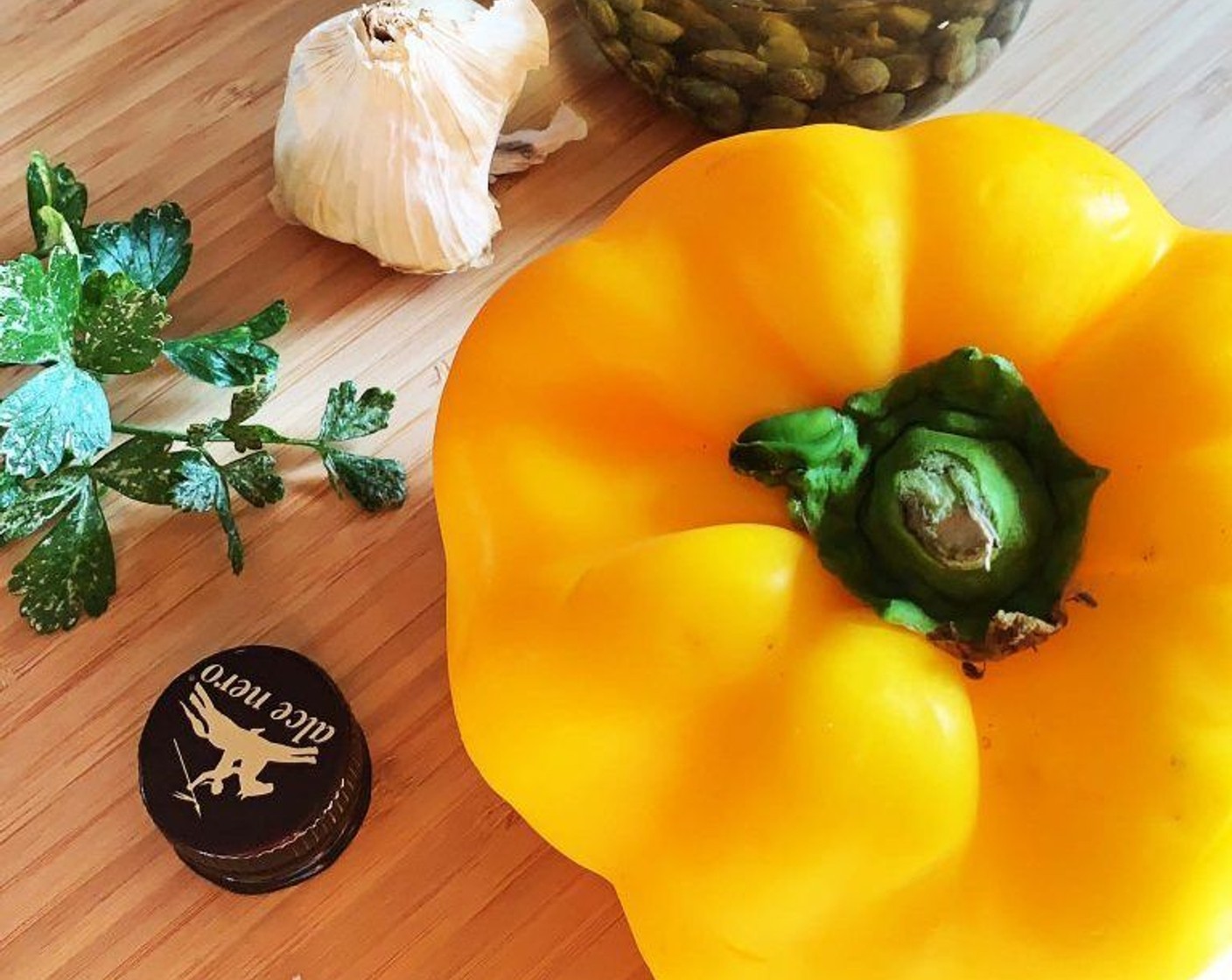 step 1 For the sauce we are going to wash and slice the Yellow Bell Pepper (1), removing the internal seeds and white parts.