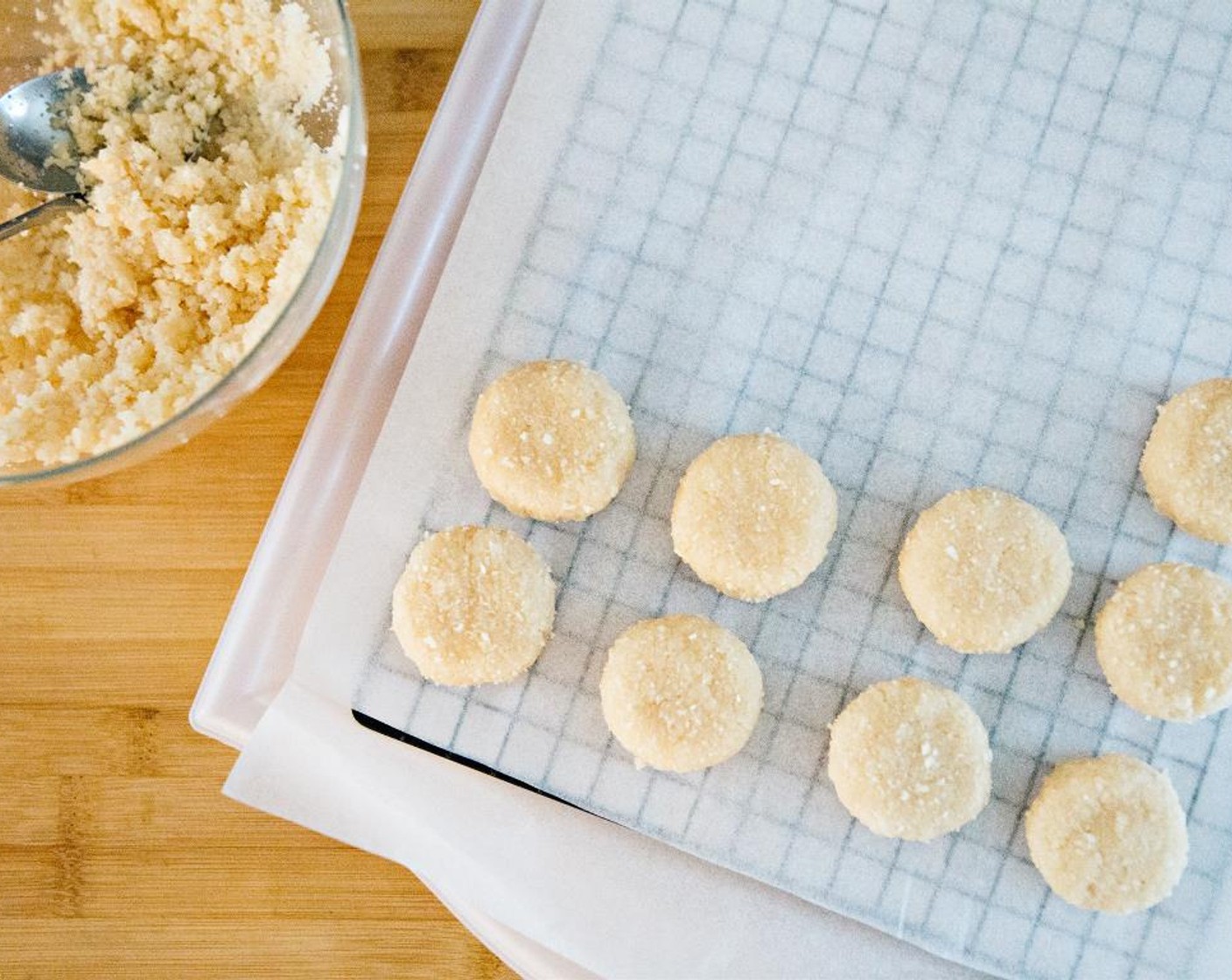 step 5 Scooping a tablespoon of the mixture at a time, firmly pack together, shape into a ball and then flatten into a disc. Place on a baking paper-lined tray or cooling rack. This should make about 12 patties. Place in the refrigerator to harden.