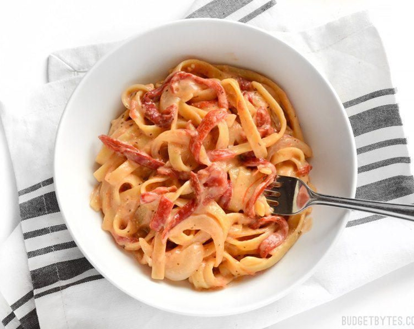One Pot Roasted Red Pepper Pasta
