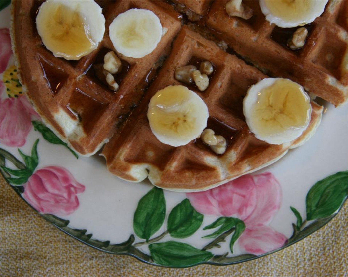 step 4 Serve with sliced Banana (1) and chopped Walnut (1/2 cup). Drizzle with Pure Maple Syrup (to taste) and enjoy!