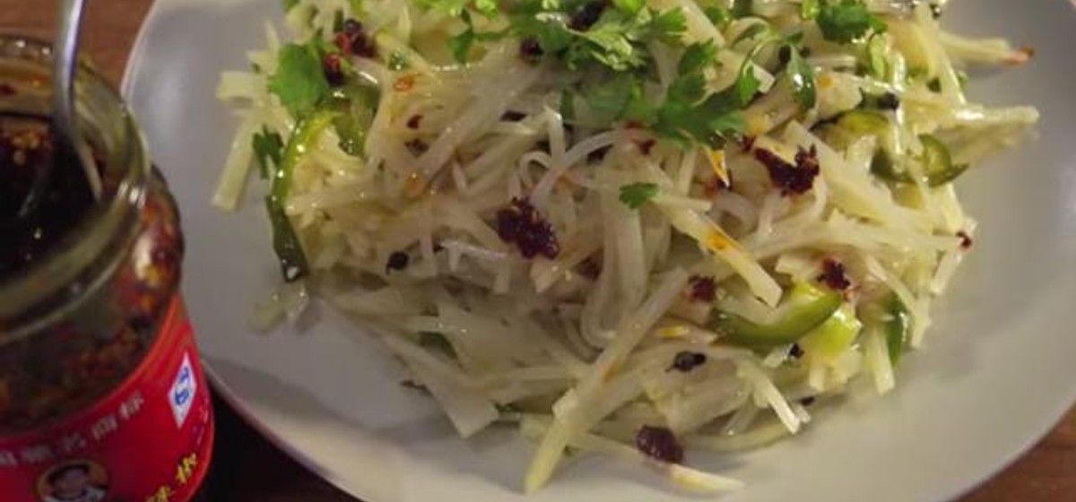 Spicy and Sour Chinese Potato (酸辣土豆絲) Recipe | SideChef