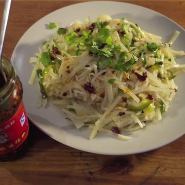 Spicy and Sour Chinese Potato (酸辣土豆絲) Recipe | SideChef
