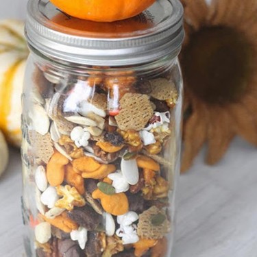 Fall Party Mix with Salted Caramel Recipe | SideChef