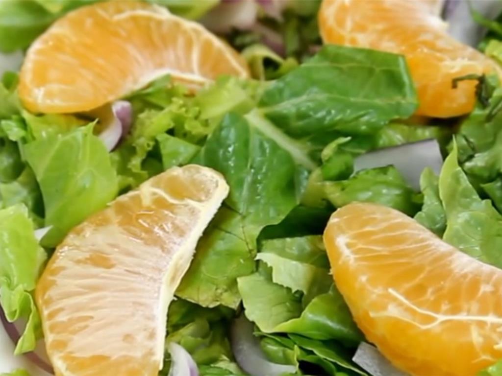 orange basil vinaigrette dressing Orange Basil Salad Dressing
