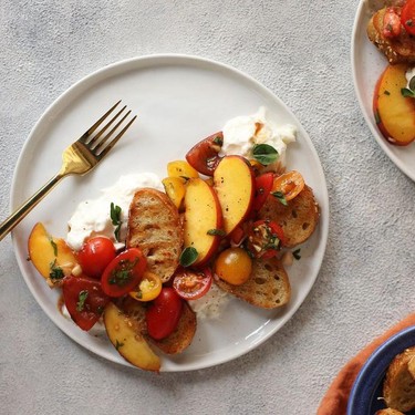 Peach Caprese Crostini Salad with Burrata Recipe | SideChef