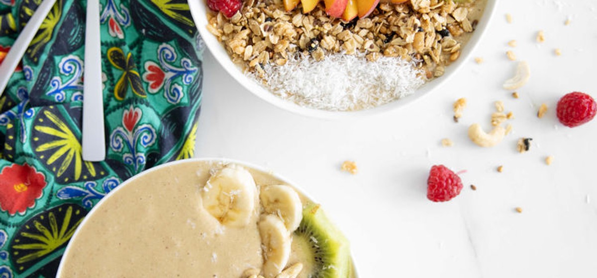 Peaches and Cream Smoothie Bowl Recipe | SideChef