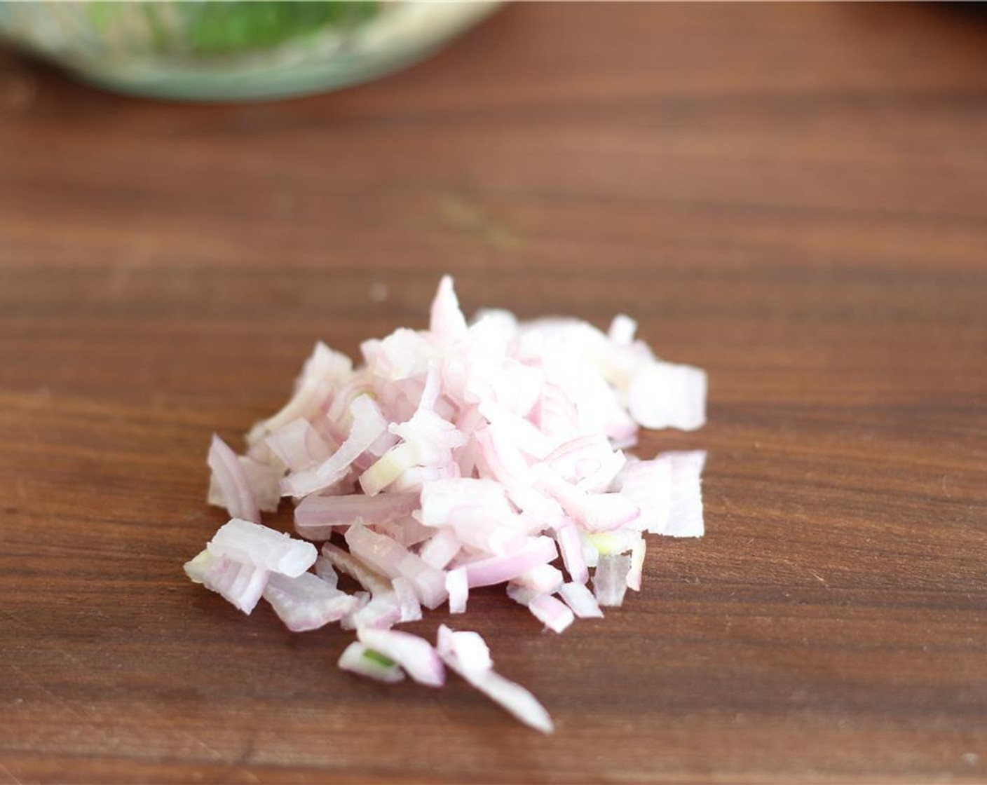 step 5 Finely chop the Shallots (2 Tbsp).