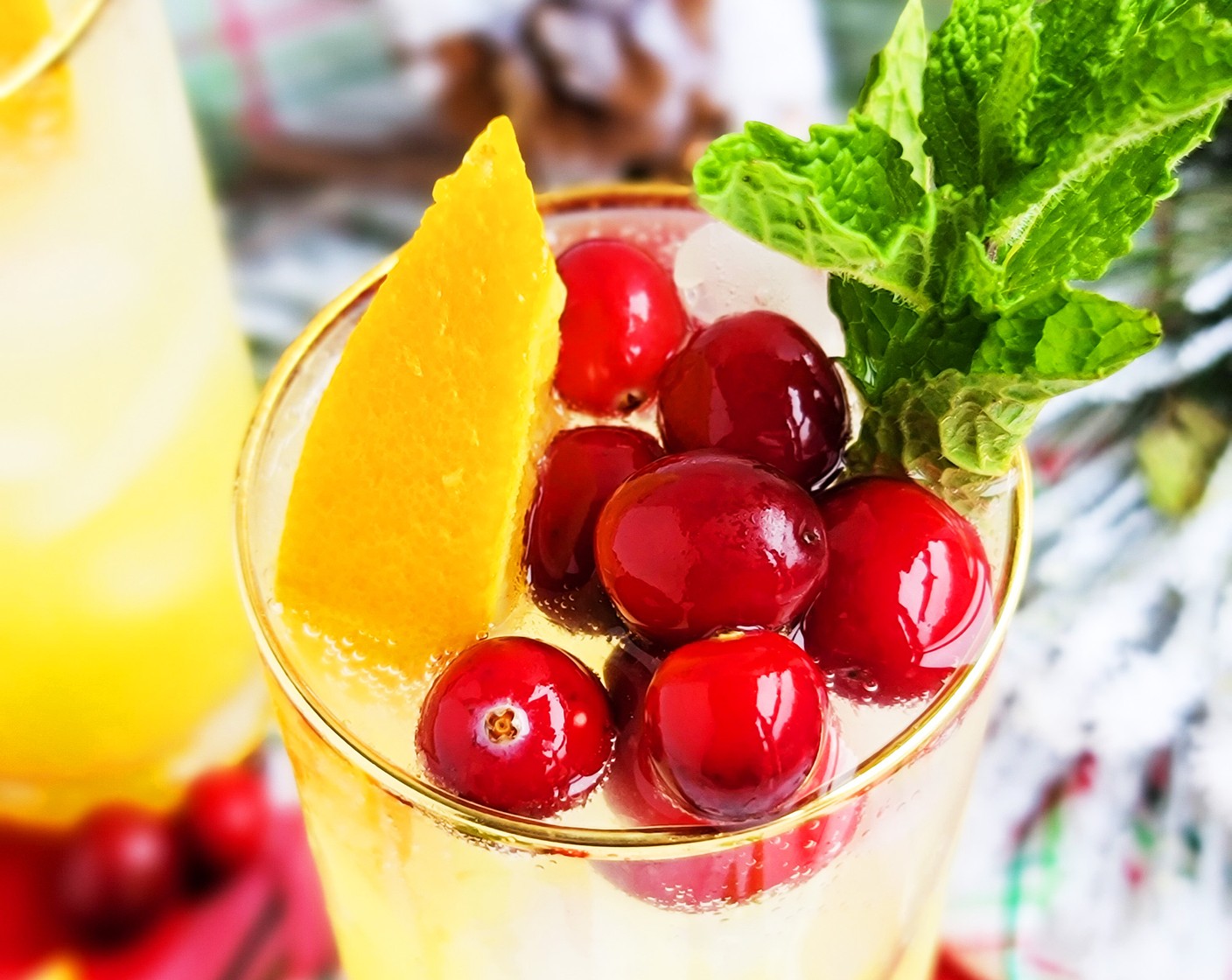 step 3 Garnish with a wedge of Oranges (to taste), Fresh Cranberries (to taste), and mint, if desired. Enjoy!