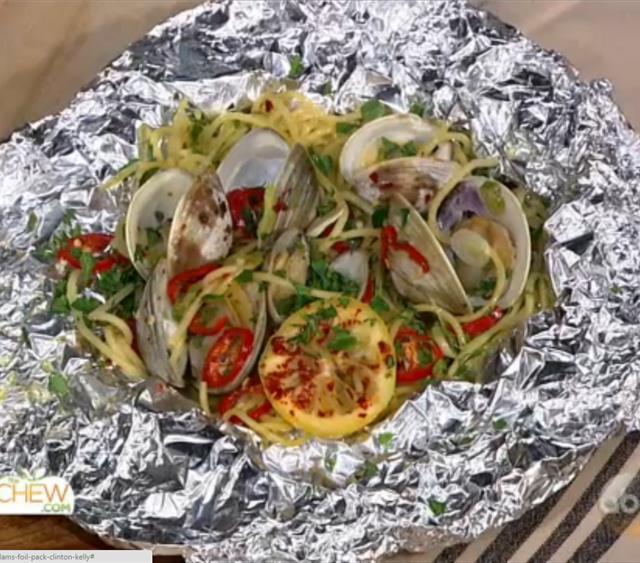 Spaghetti and Clams Foil Pack Recipe | SideChef
