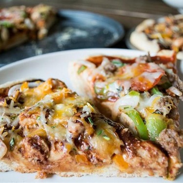 Game Day Pizza with BBQ Chicken Recipe | SideChef