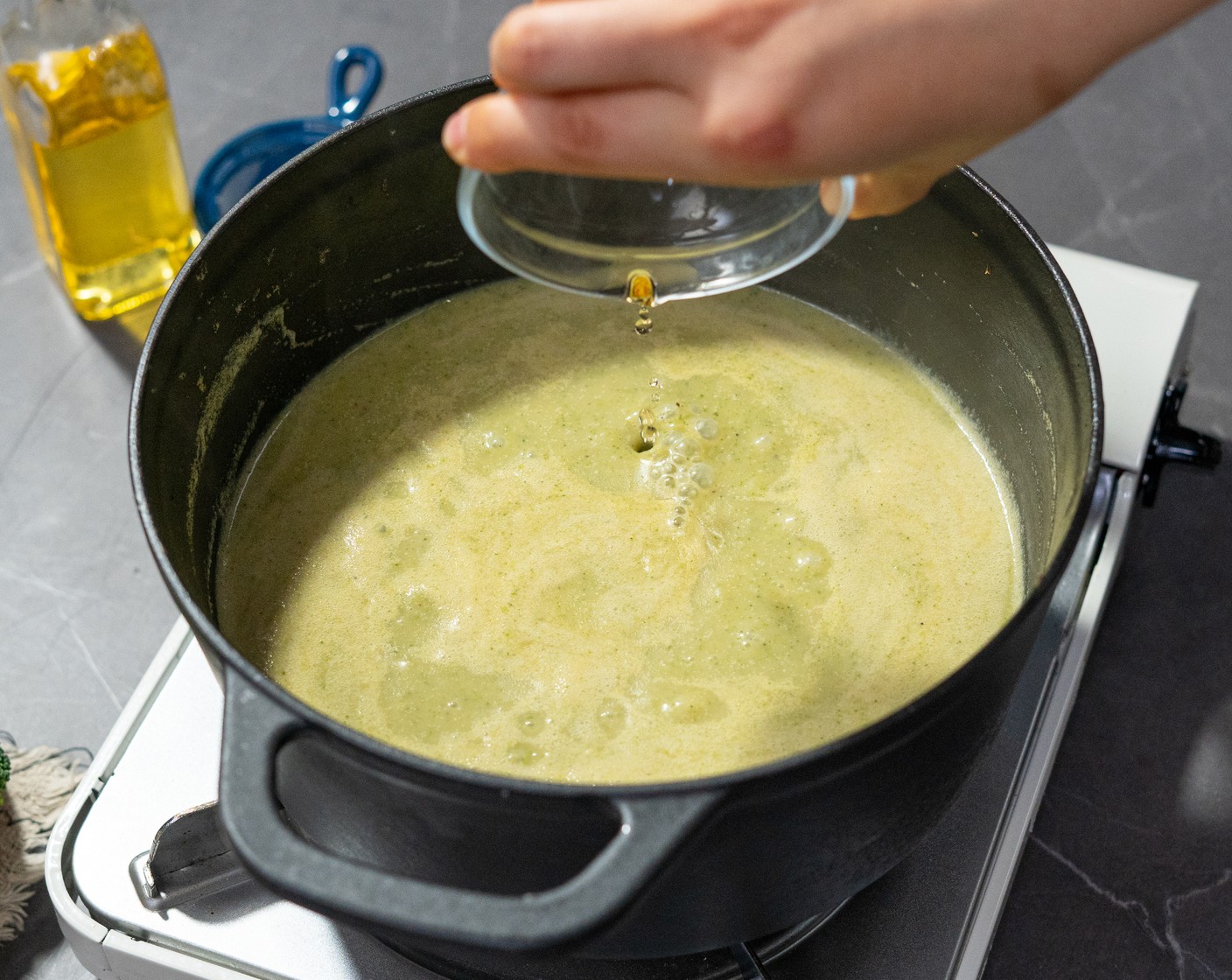 step 4 Bring mixture to a boil, then simmer for 5 more minutes. Stir in the White Wine Vinegar (1 tsp) and remove from heat.