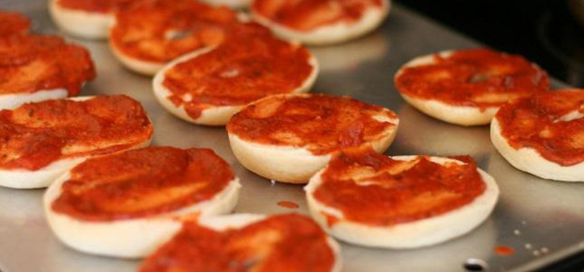 Bagel Pizza Recipe | SideChef