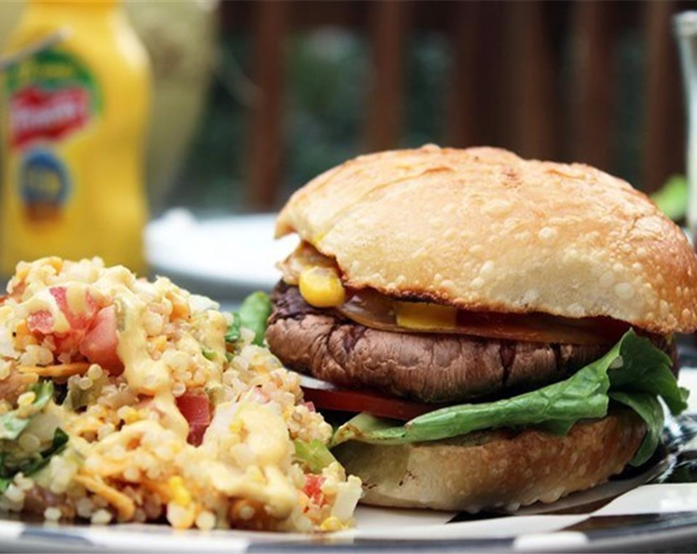 step 7 Serve the burgers on the toasted buns with your choice of toppings. Enjoy!