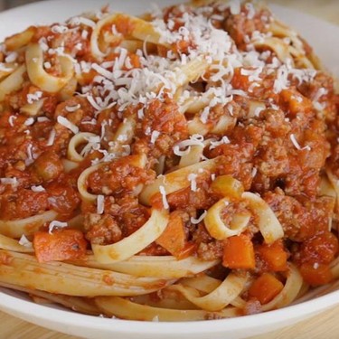 Pasta with Bolognese Sauce Recipe | SideChef