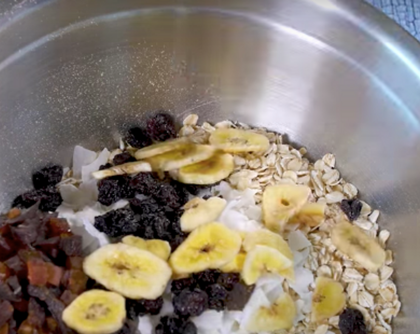 step 2 Add in Sea Salt (1/2 tsp), Simply Organic Cinnamon, Ground (1 tsp), Ground Nutmeg (1/4 tsp) and Ground Cardamom (1/4 tsp) and stir well to mix.