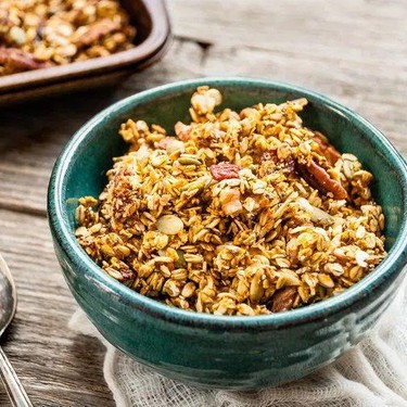 Crunchy Pumpkin Nut Granola Recipe | SideChef