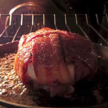 Maple Bacon Baked Brie Recipe | SideChef