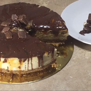 Melanie Jayne Salted Caramel & Pear Cheesecake Recipe | SideChef