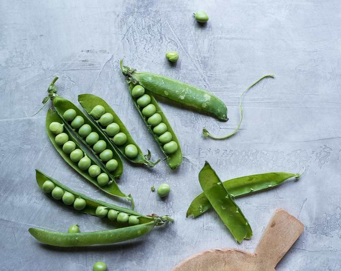step 1 Begin by blanching the Green Peas (455 g) in boiling water for 2 minutes and then moving to them to an ice bath to chill. Remove the peas from the water once chilled.