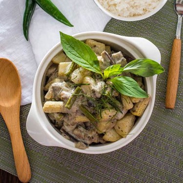 Green Curry with Chicken Recipe | SideChef